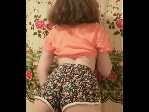 ❤️ Keçika ciwan a seksî li ber kamerayê kurtanên xwe ji xwe dike ️❌ Sex li ku.porngifer.ru ❌
